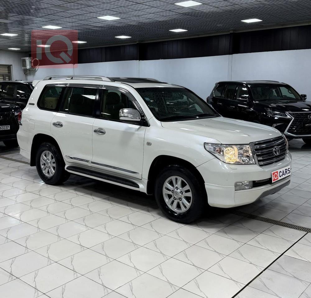 تويوتا لاندكروزر